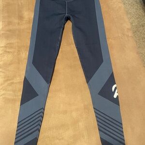 PELOTON WOMEN’S  LEGGINGS SIZE SMALL